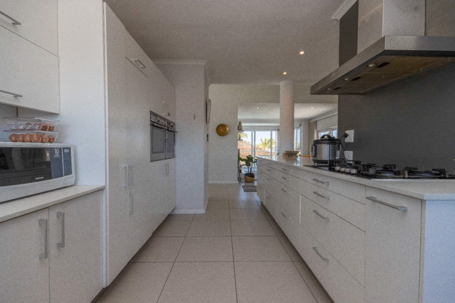 4 Bedroom Property for Sale in Sunset Beach Western Cape